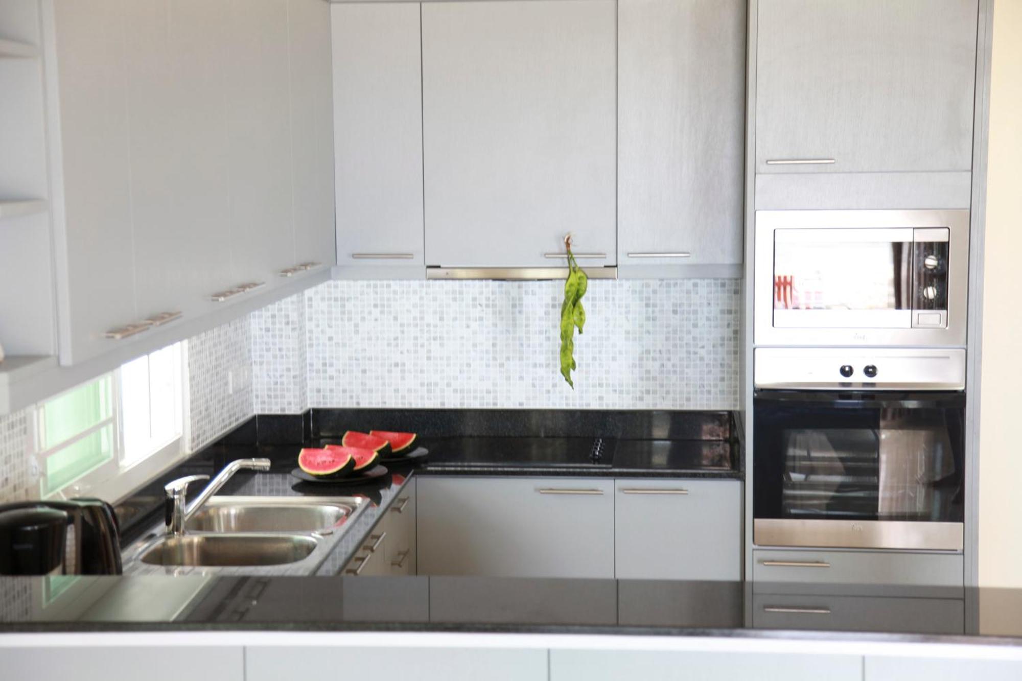 Absolute Beachfront Villa Ban Huai Yang Экстерьер фото