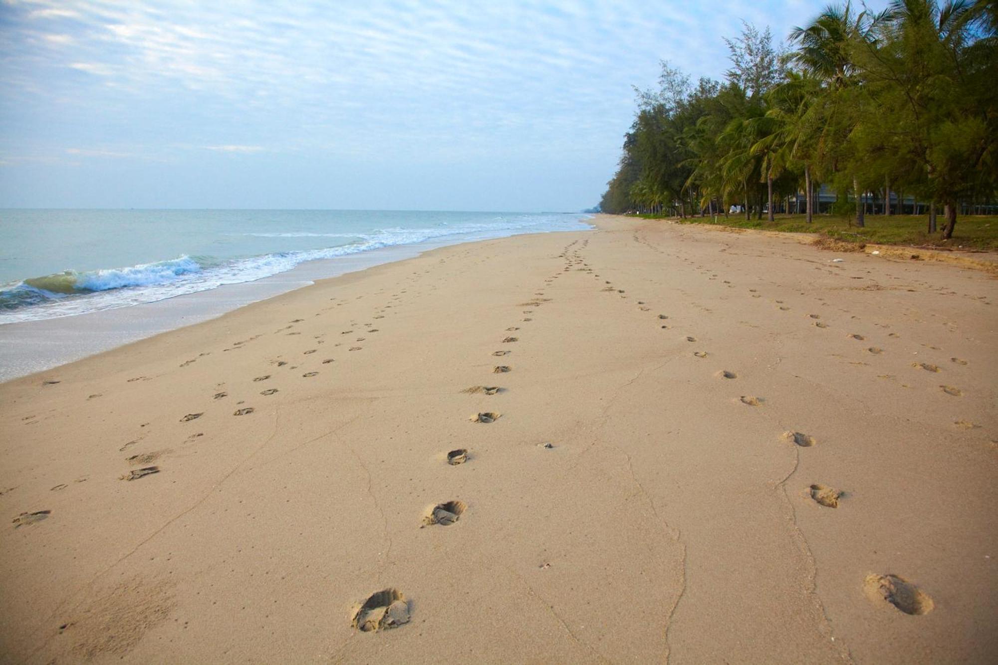 Absolute Beachfront Villa Ban Huai Yang Экстерьер фото